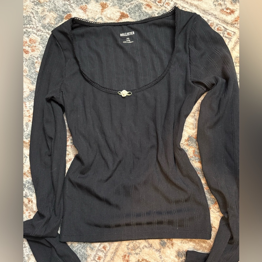 Hollister Pointelle scoop neck Long Sleeve with lace trim